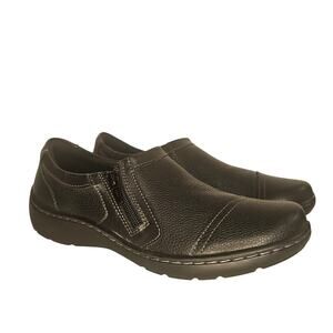 Clarks Women’s Black Leather Slip-On Shoes Size 9 NWOB Comfort Zip Loafers